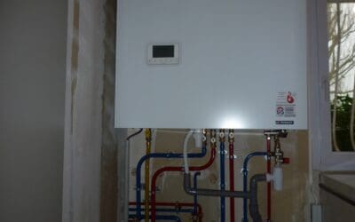 Remplacement d’une chaudière GAZ par une chaudière condensation Frisquet Hydroconfort 20Kw avec boitier radio chauffage piscine et gestion à distance smartphone a Montmerle 01